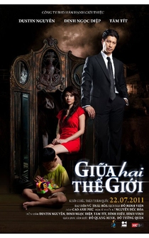 Poster Giua hai the gioi