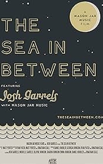 Poster The Sea in Between